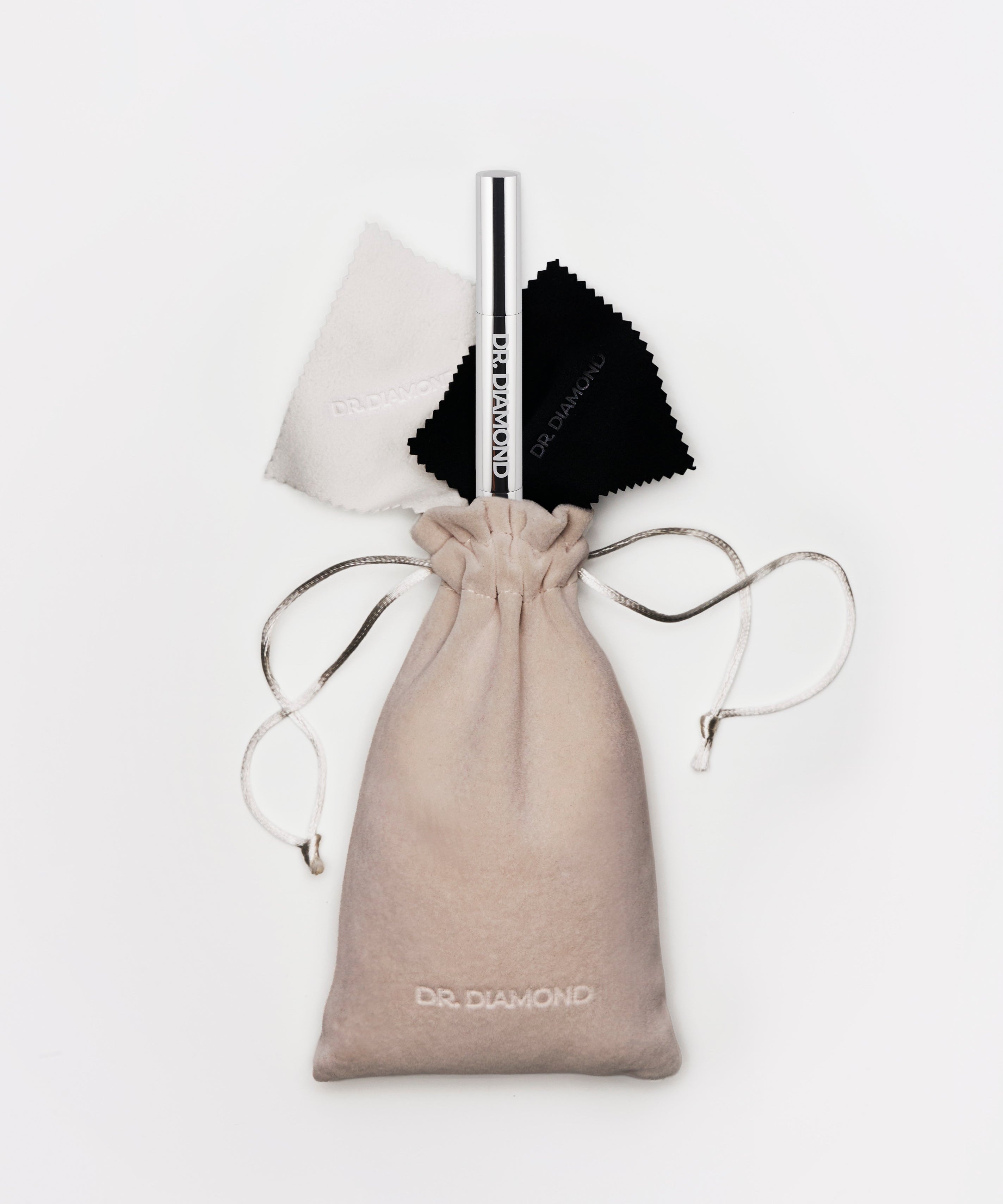 01V2_GIFTING_NO_PACKAGING_RETOUCH_251102_DR_DIAMOND_PRODUCT_IMAGES_25_0077_copy.jpg
